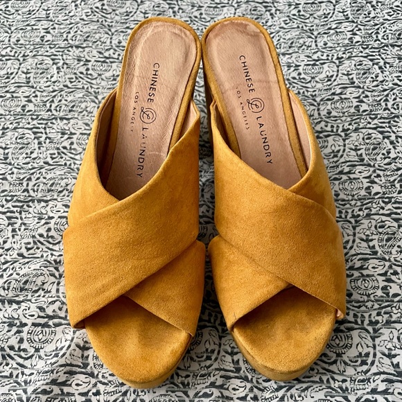 Chinese Laundry Teagan Yellow Suede Platform Mules - Picture 7 of 16